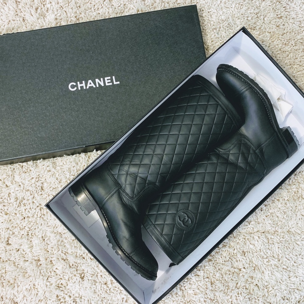 ❌ SOLD ❌ CHANEL Black Leather Quilted Riding Boots